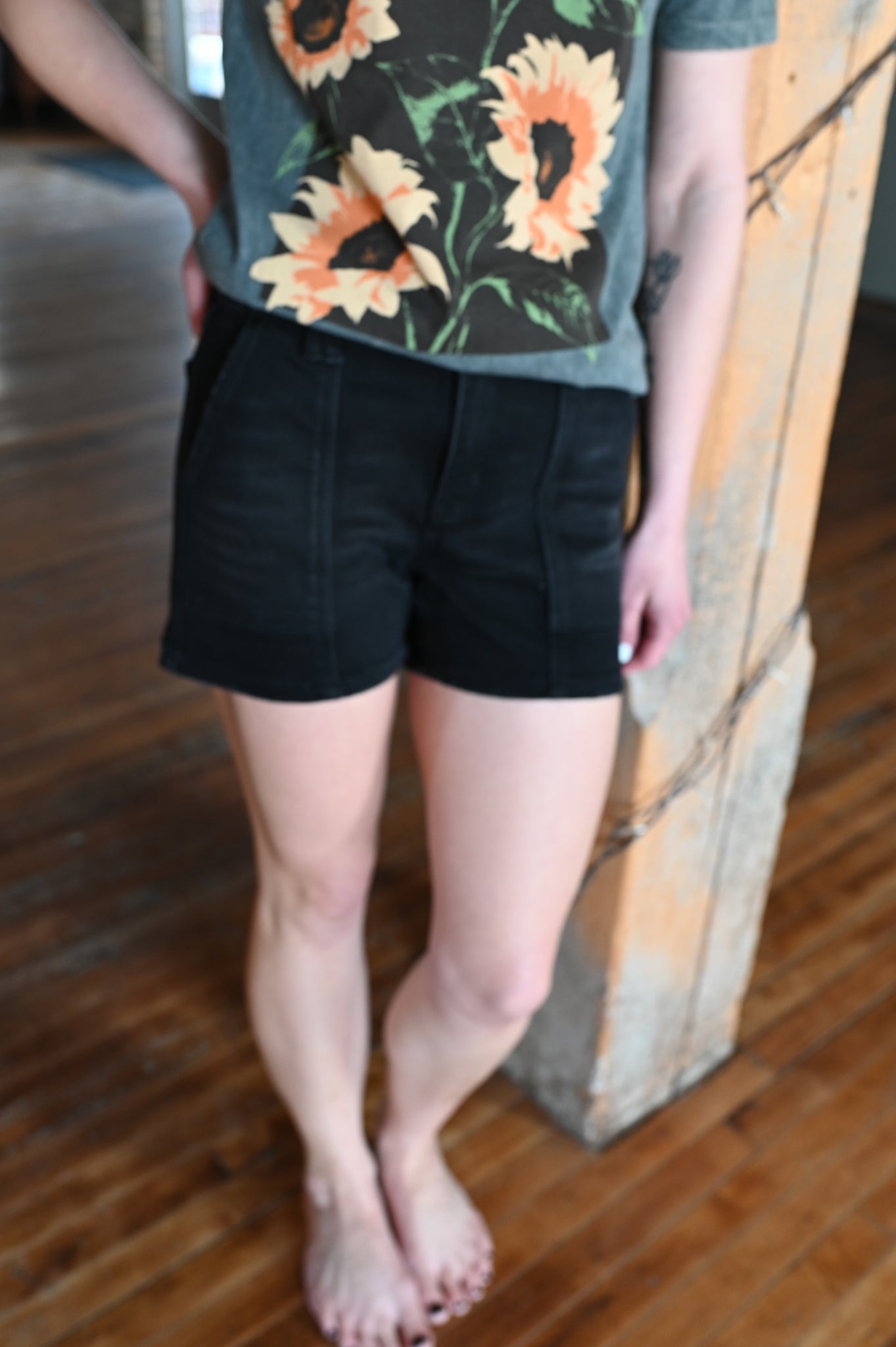 Ripp Black Seam Shorts