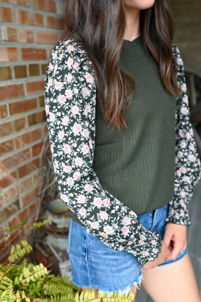 Godi Floral Sleeve Top [Olive & black]