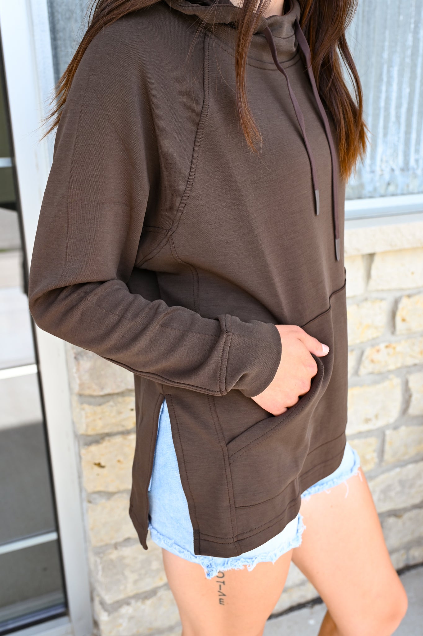 Legging Friendly Butter Scuba Hoodie [mocha & black]
