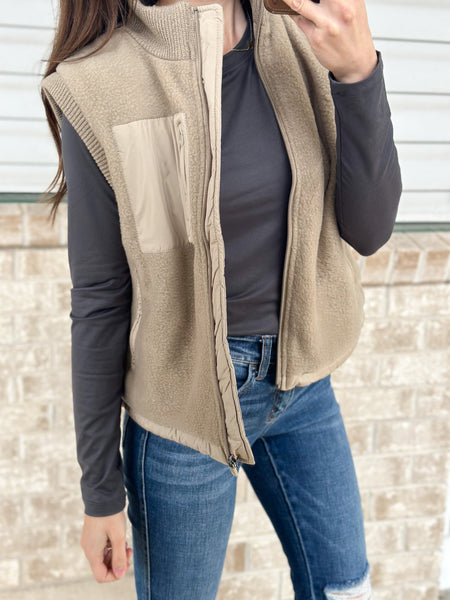 Baylee Vest [taupe & everteal]