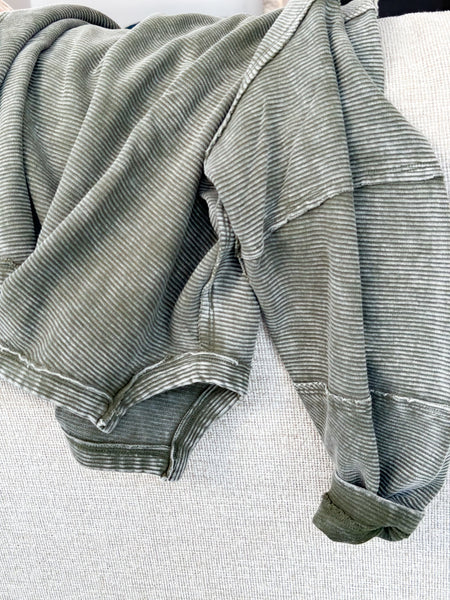 Leif Ribbed Crewneck