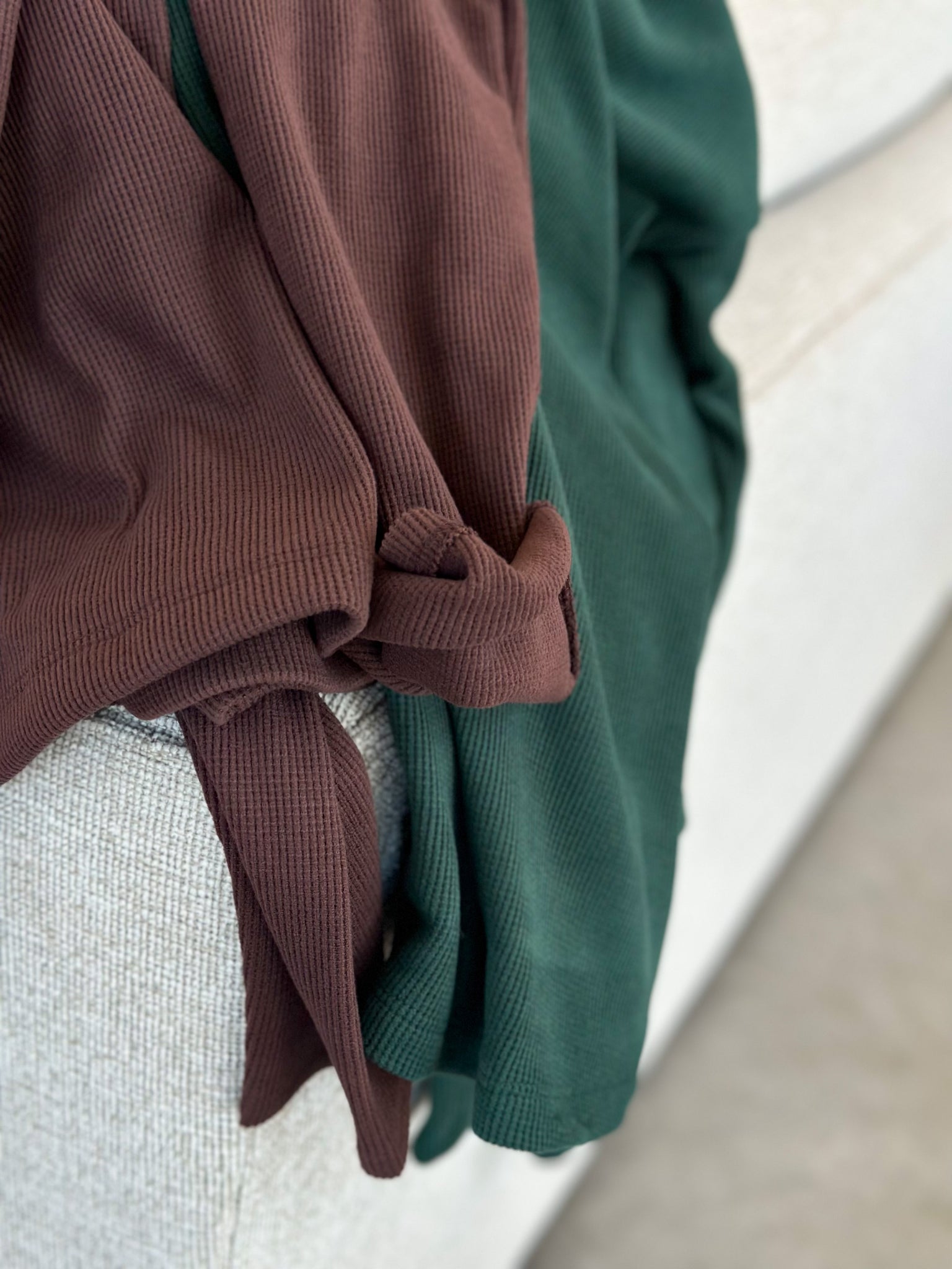 Uneck Notch Neck Pullover