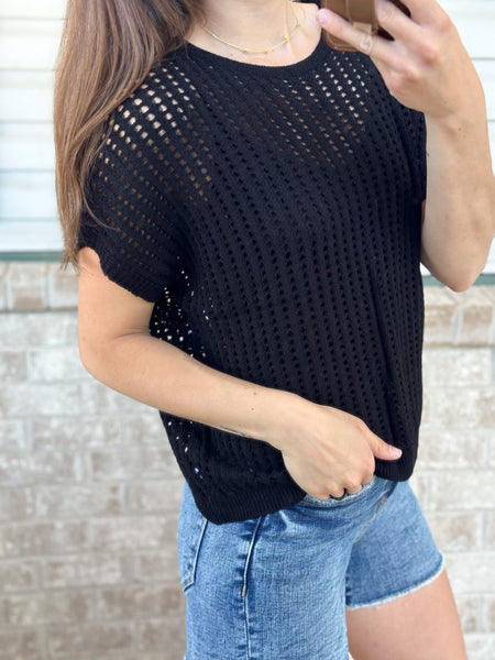 Daisy Crochet Tees [taupe & black]