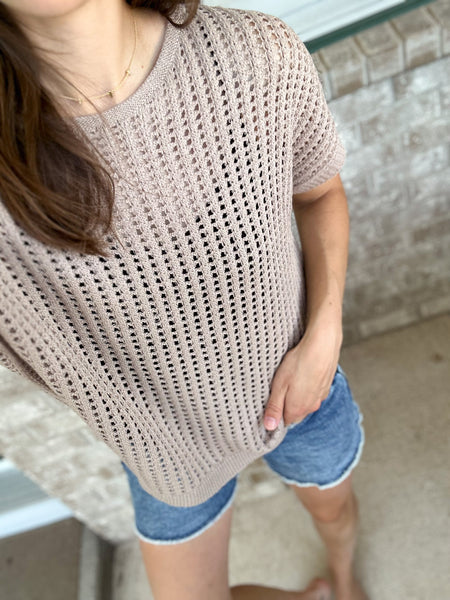 Daisy Crochet Tees [taupe & black]