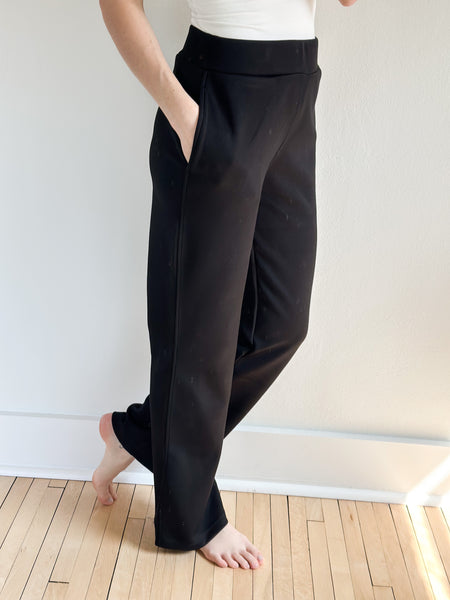 On the Move Sweatpants [Black]