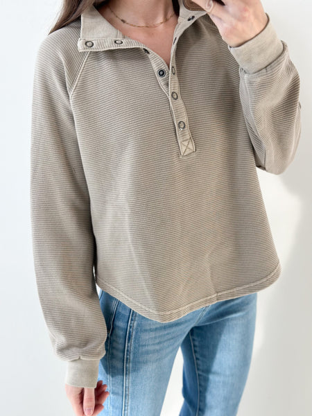 Levi Ribbed 1/4 Snap [taupe & baby blue]