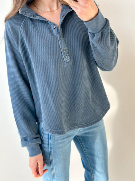 Levi Ribbed 1/4 Snap [taupe & baby blue]