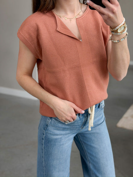 Traci Soft Texture Notch Neck [white, olive, terracotta]