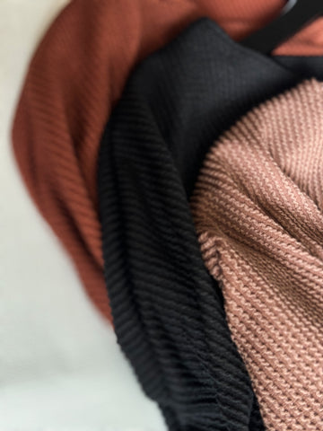 Breeze Ribbed Top [Copper, Black, Mocah]