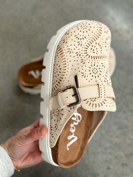 Laser Cut Clog (with memory foam! SO COMFY) pre-order ready in 1-2 weeks!