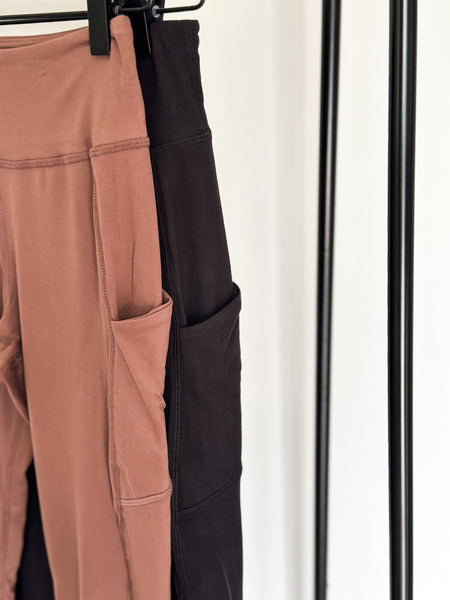 Jenna Pocket Leggings [Dark Mauve & Black]