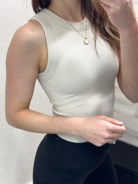 Seamless Padded Crop Tank [beige & black]