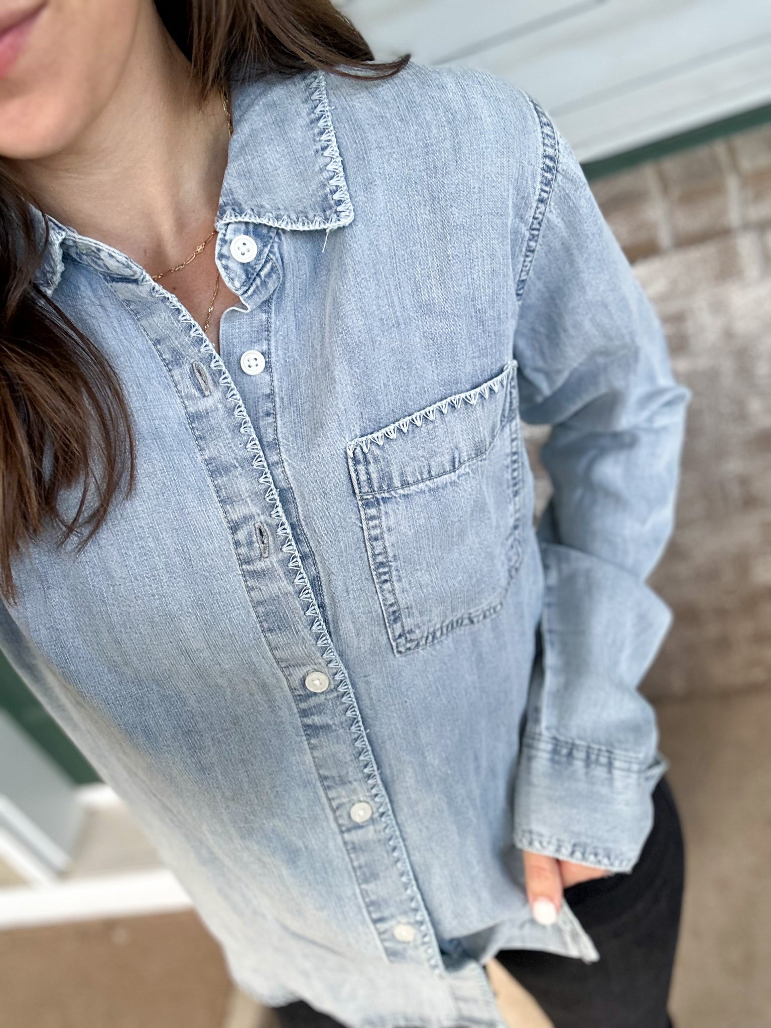 Classic Trim Chambray Button Down