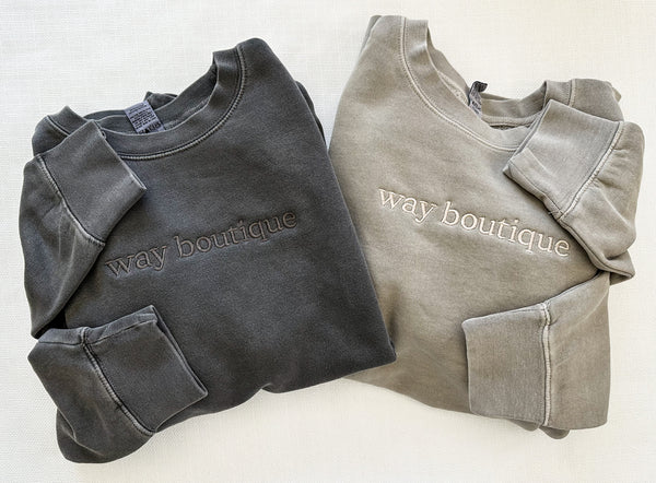 Way Boutique Embroidered Crew